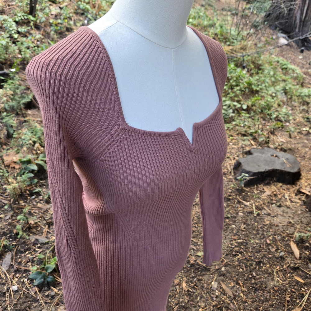 Abercrombie And Fitch Elegant Pink Ribbed Knit Dress - Picture 3 of 5